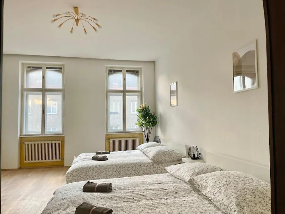 110 M2 Sunny & Central Long Term Apartment - Free Parking Vienna