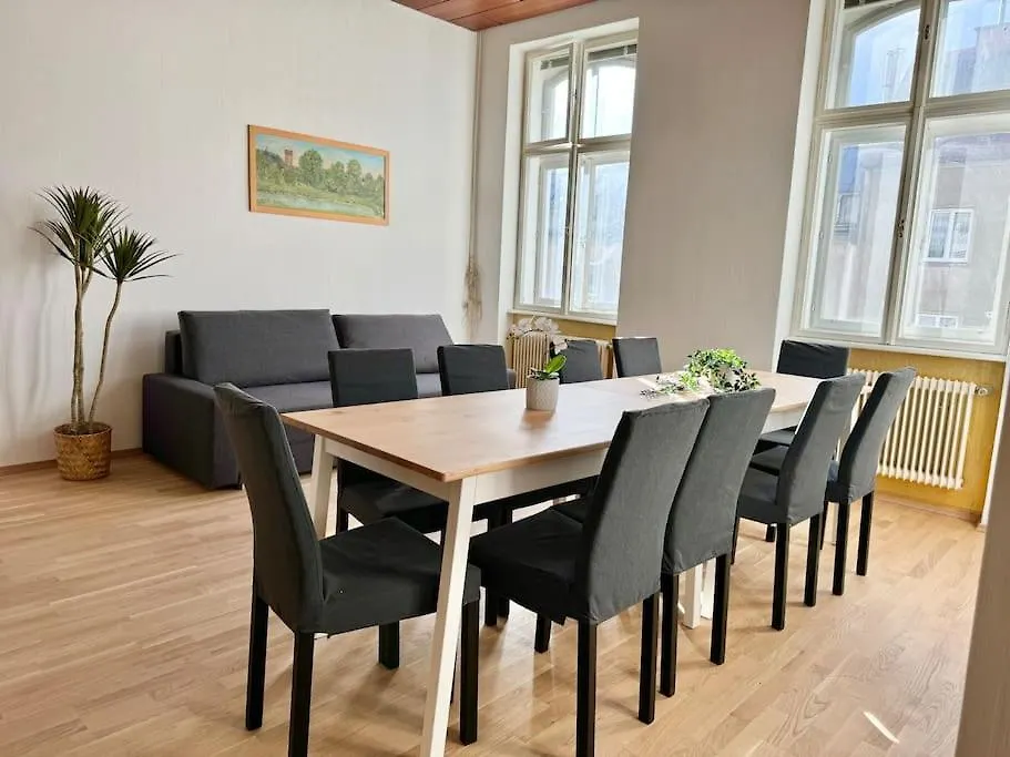110 M2 Sunny & Central Long Term Apartment - Free Parking Vienna Austria